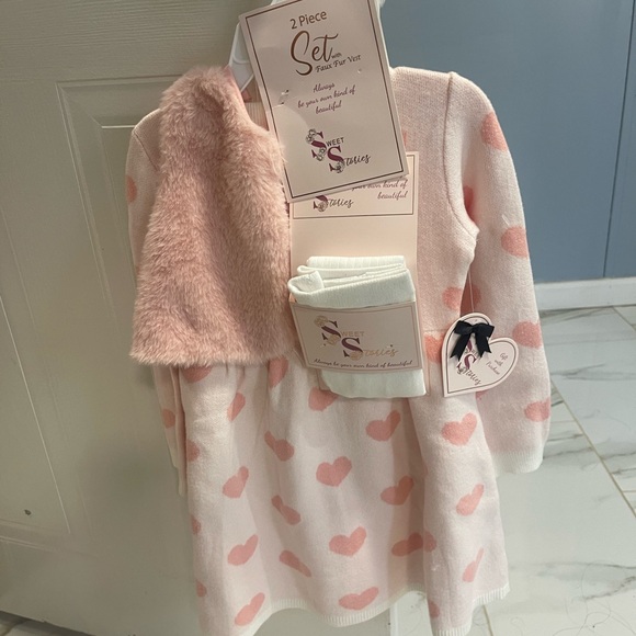 Pink Heart Patterned Dress - Picture 2 of 2